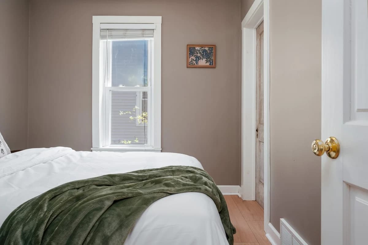 Astra Cottage | Hottub | 3BR Near Downtown & TART Trail | Grill photo 33