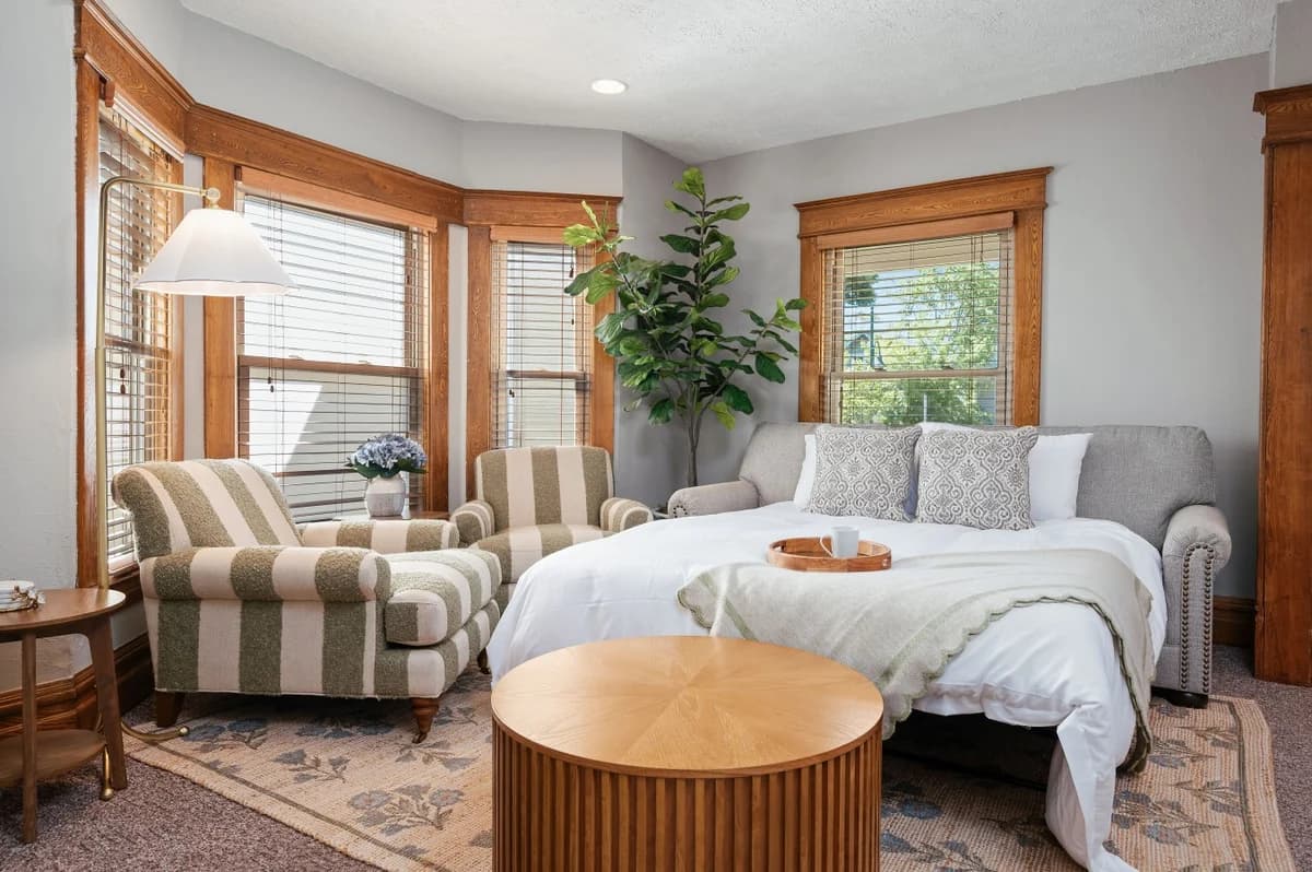 Aurora Cottage | Game Shed & Yard 2BR HOME Downtown & TART Trail | Grill photo 4