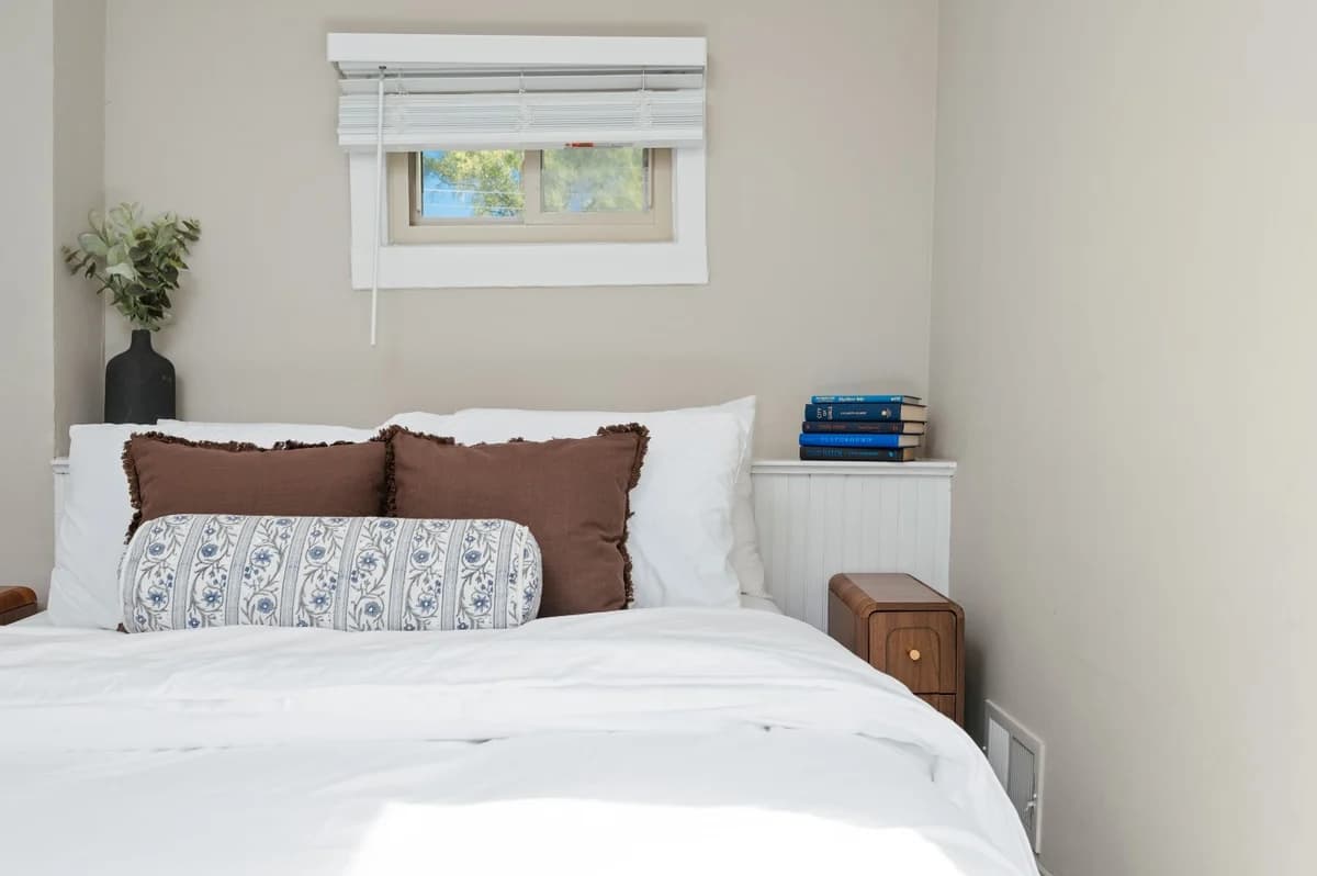 Aurora Cottage | Game Shed & Yard 2BR HOME Downtown & TART Trail | Grill photo 38