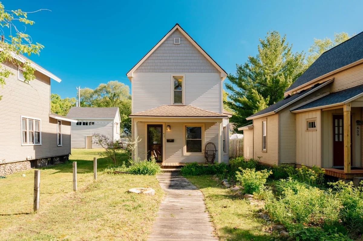 Aurora Cottage | Game Shed & Yard 2BR HOME Downtown & TART Trail | Grill photo 58