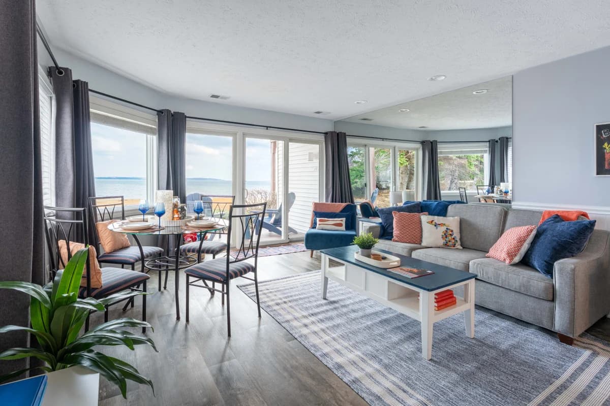 Beachfront Serenity 101|Direct Beach Access |Near Downtown + Tart Trail photo 6