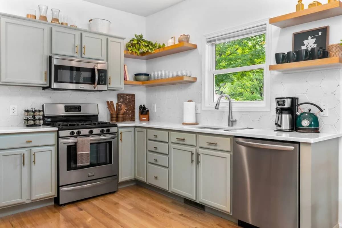 Bohemian Retreat |4BR Home|Downtown|Beach|Wineries photo 3