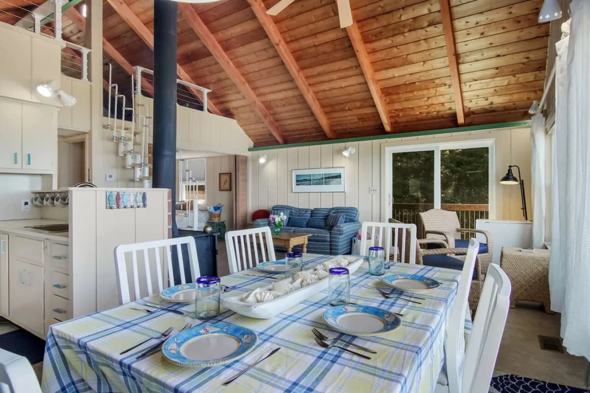 Boona Vista|Lake Michigan Beach Front Cottage photo 15