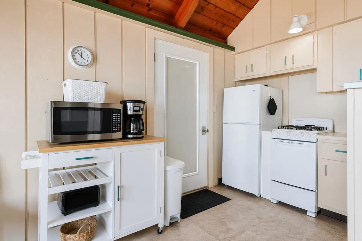 Boona Vista|Lake Michigan Beach Front Cottage photo 17