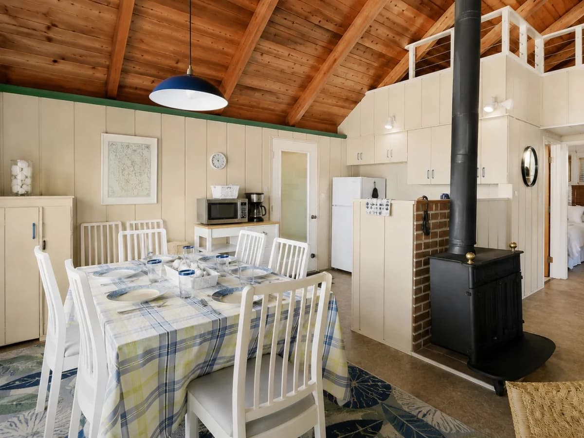 Boona Vista|Lake Michigan Beach Front Cottage photo 18