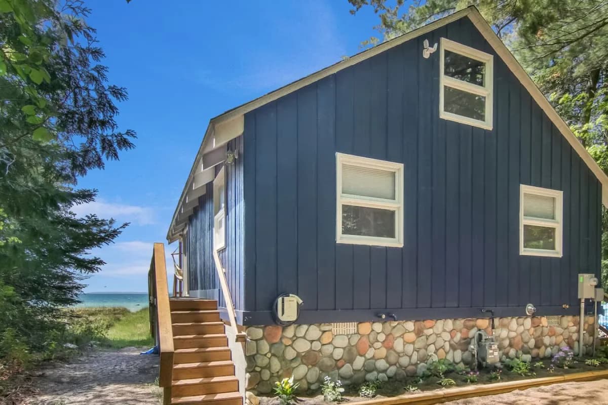 Boona Vista|Lake Michigan Beach Front Cottage photo 21