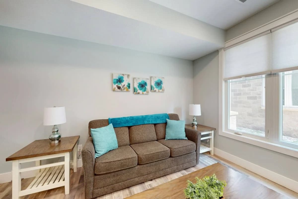 The Cove 5 | 2BR | Rooftop Patio | Downtown photo 8