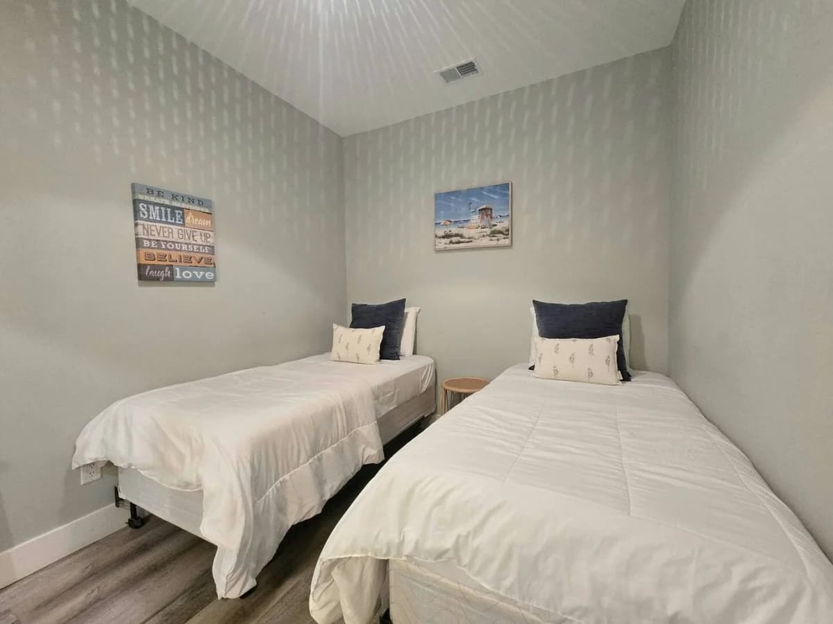 The Cove 5 | 2BR | Rooftop Patio | Downtown photo 14