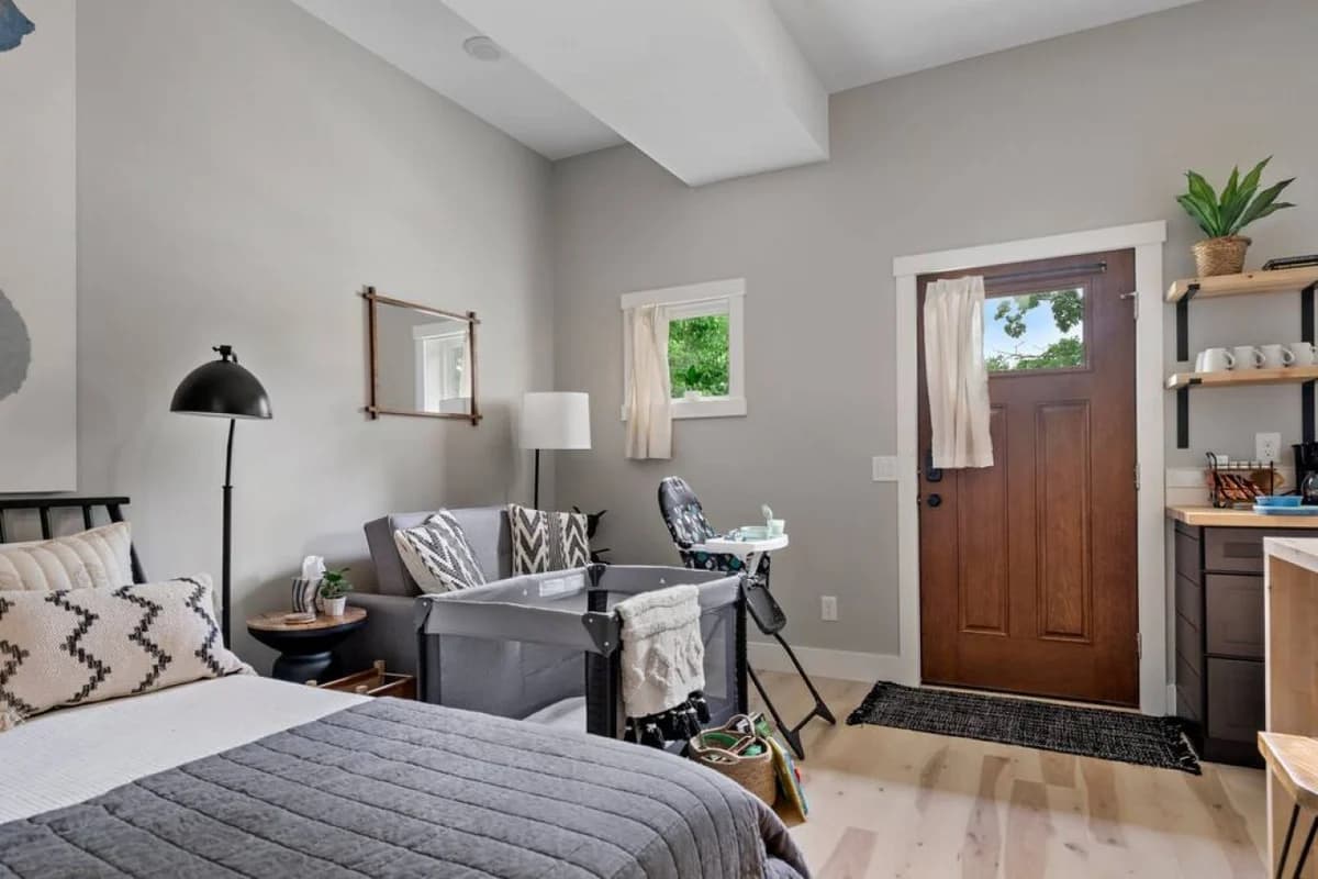 H Studio |Close to Downtown|Beaches|Wineries photo 14