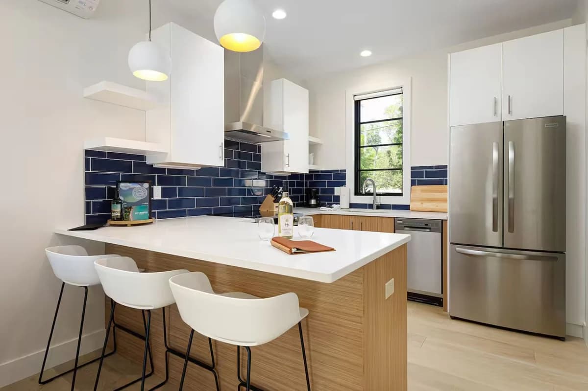 Hamilton Place | Bayside Building 8BR | Near Downtown Beaches photo 7