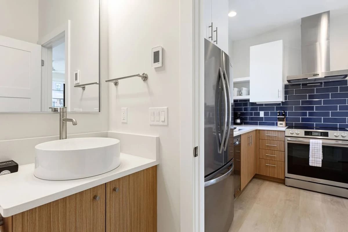 Hamilton Place | Bayside Building 8BR | Near Downtown Beaches photo 16