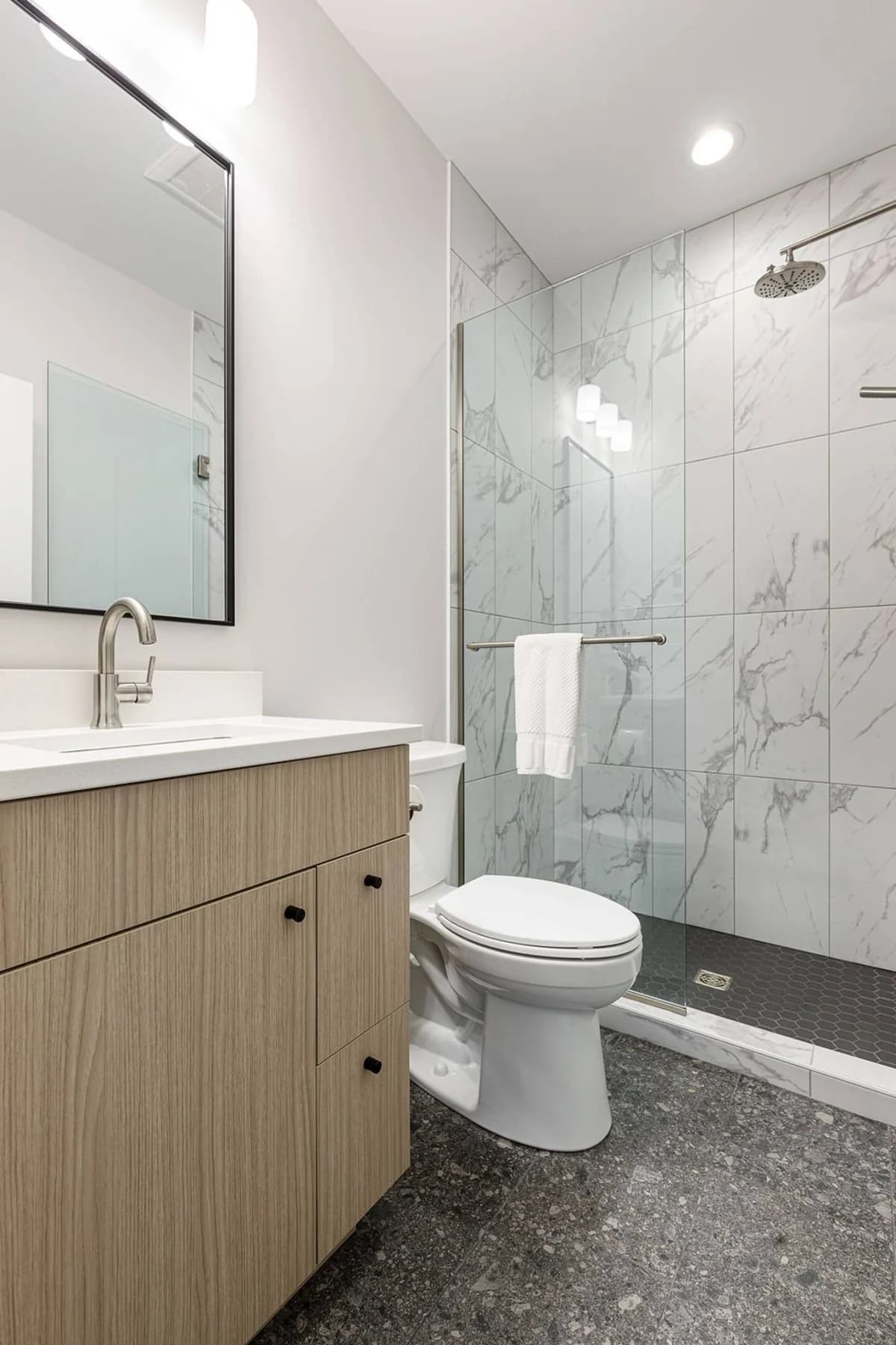 Hamilton Place | Bayside Building 8BR | Near Downtown Beaches photo 18