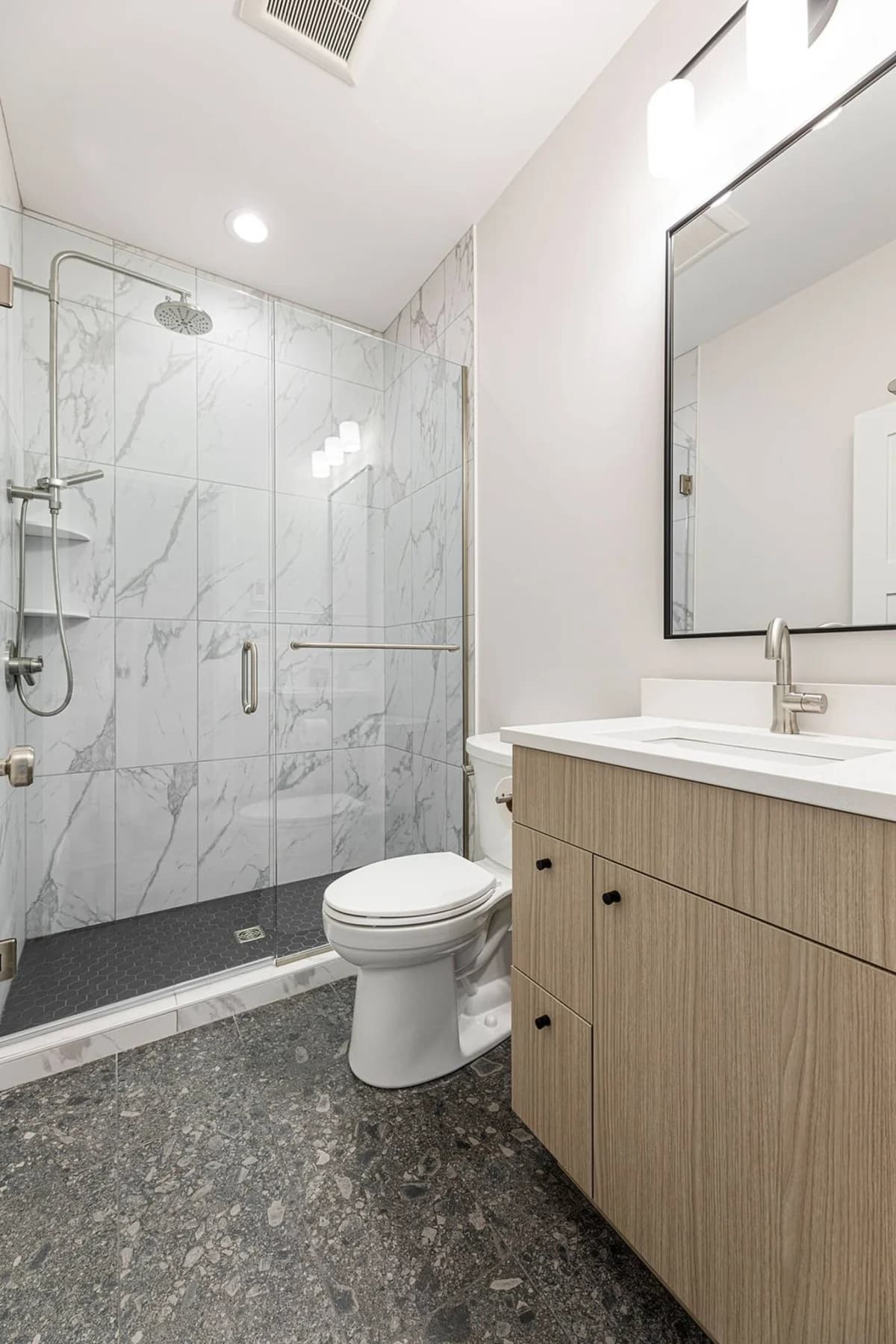 Hamilton Place | Dunecrest Building 10BR | Near Downtown + Trails photo 14