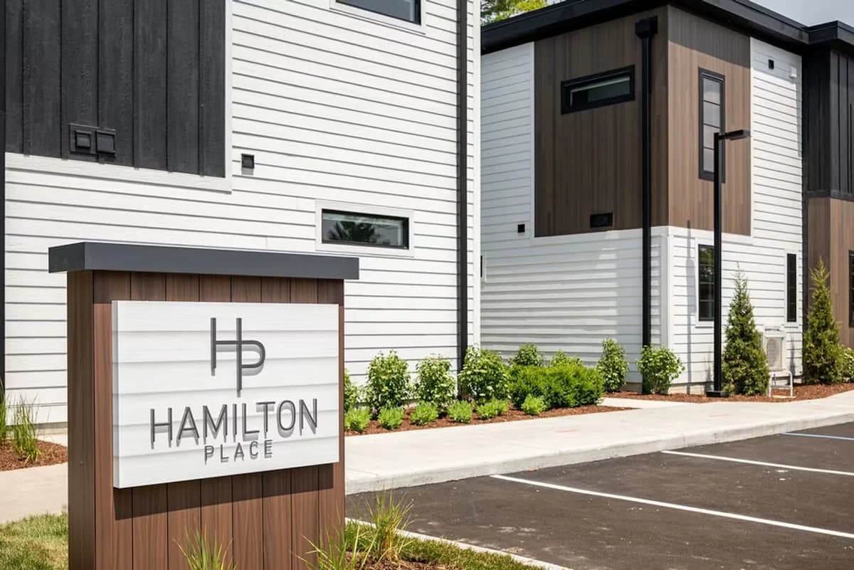 Hamilton Place | Dunecrest Building 10BR | Near Downtown + Trails photo 31