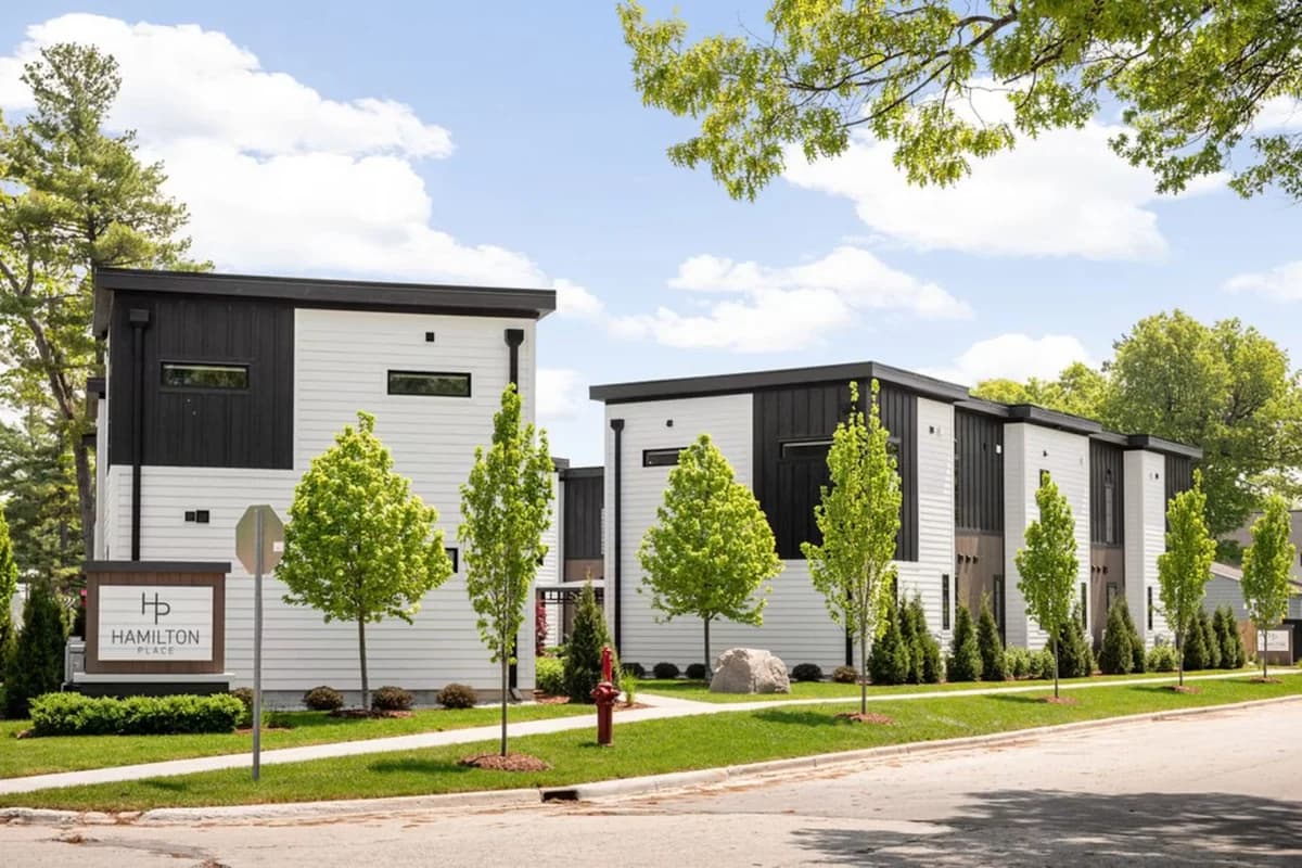 Hamilton Place | Dunecrest Building 10BR | Near Downtown + Trails photo 36