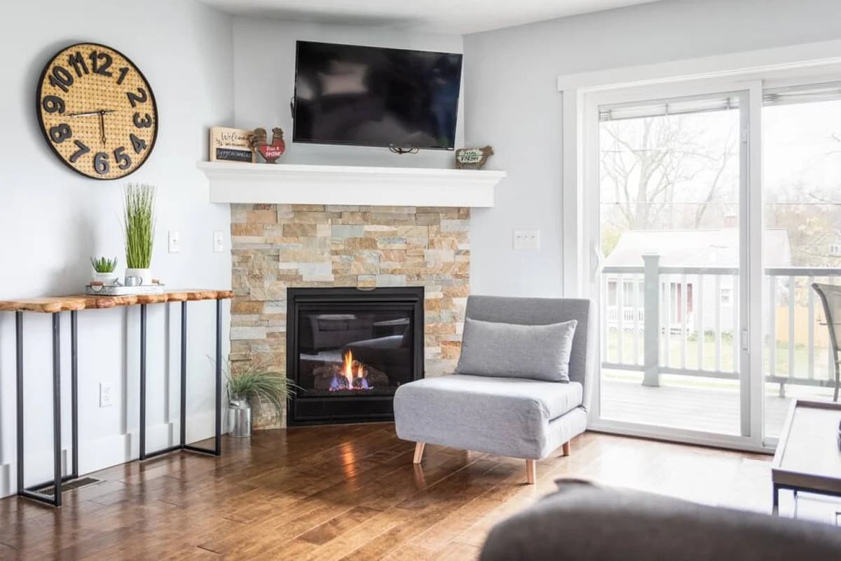 Hygge | 3BD Townhome | Downtown | Wineries | Beaches photo 4