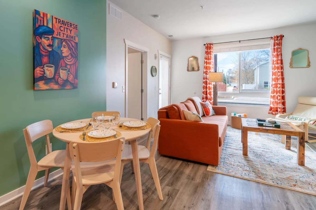 Le Nid Trailside 1BD Close To Beach/Downtown photo 5