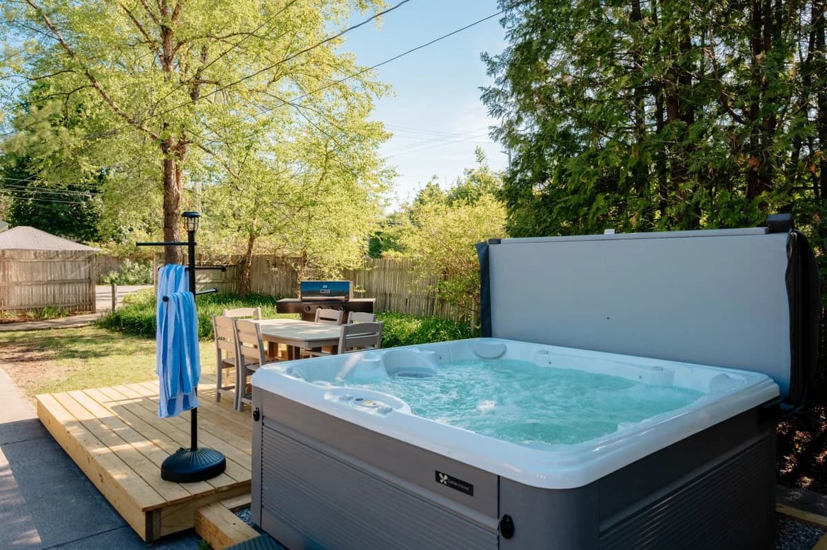 Luna Cottage | Hottub | 3BR House Near Downtown & TART Trail | Grill photo 2