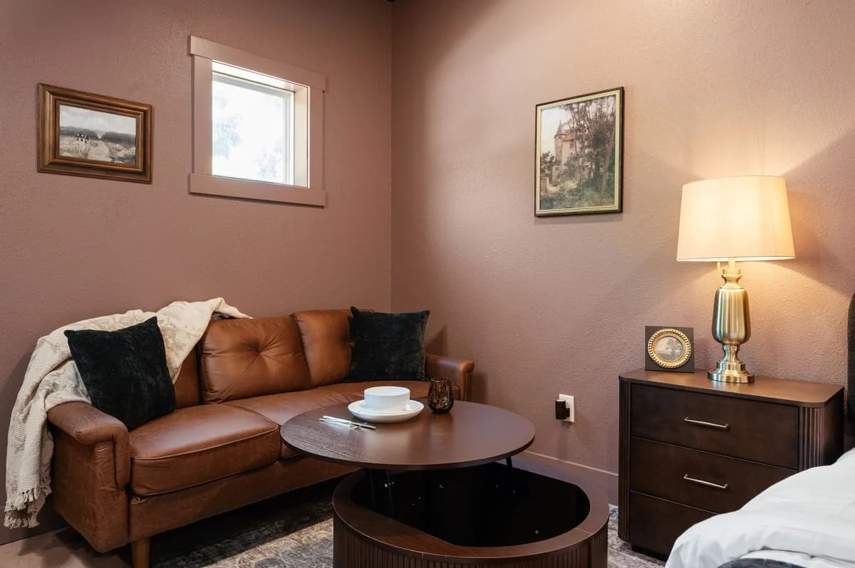 Moody Maison Studio | Near Downtown & Beaches photo 19