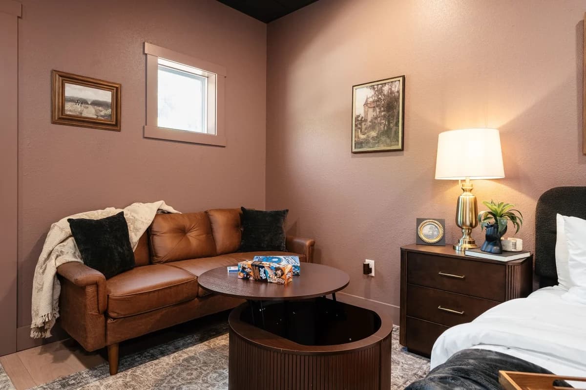 Moody Maison Studio | Near Downtown & Beaches photo 21