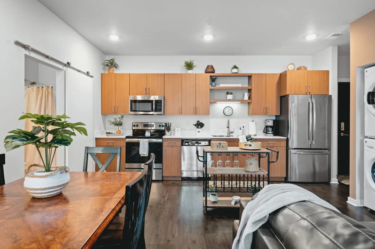 *NEW* Great Escape 404: 2BR Condo Near Downtown and Bay photo 4