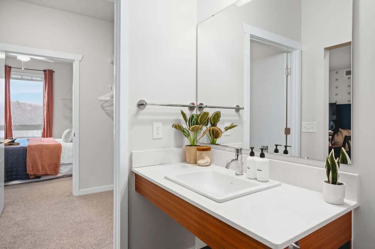 *NEW* Great Escape 404: 2BR Condo Near Downtown and Bay photo 19
