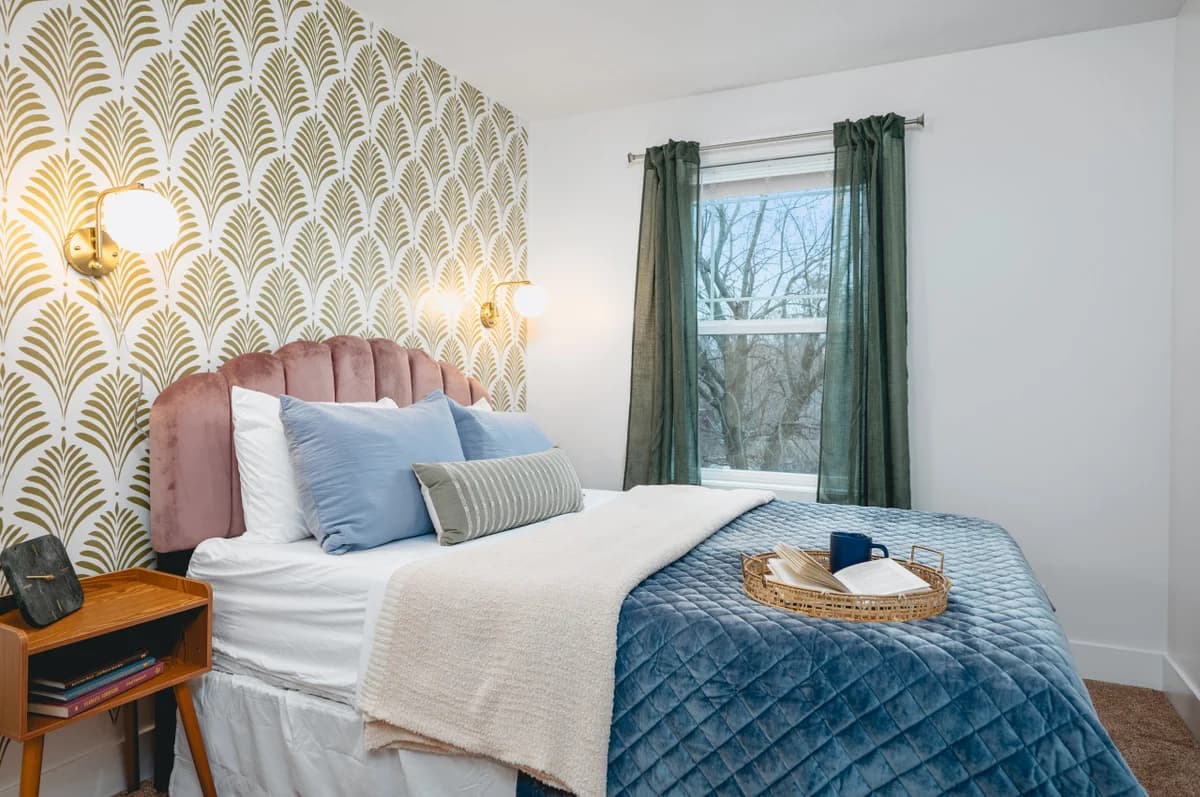 Ivy House: 3BR Townhome Downtown Beaches Wineries photo 8