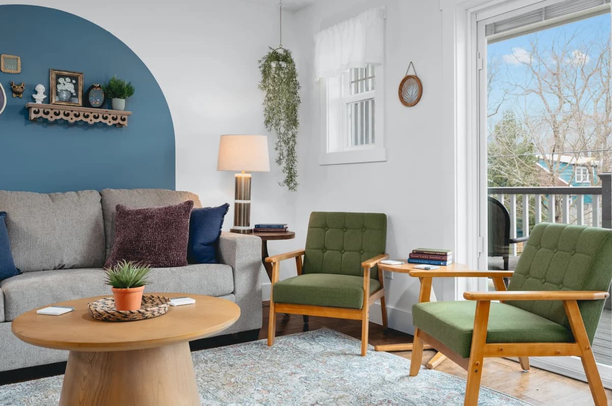 Ivy House: 3BR Townhome Downtown Beaches Wineries photo 63