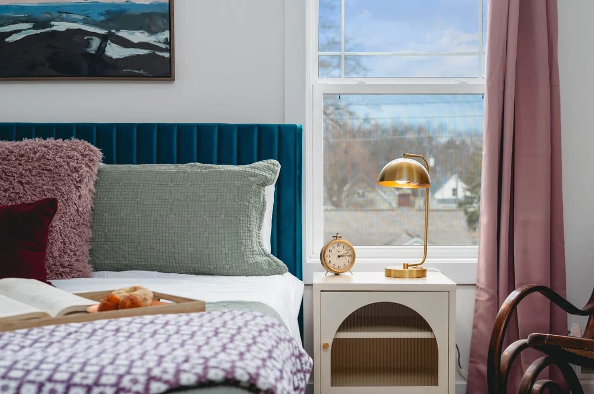 Ivy House: 3BR Townhome Downtown Beaches Wineries photo 65