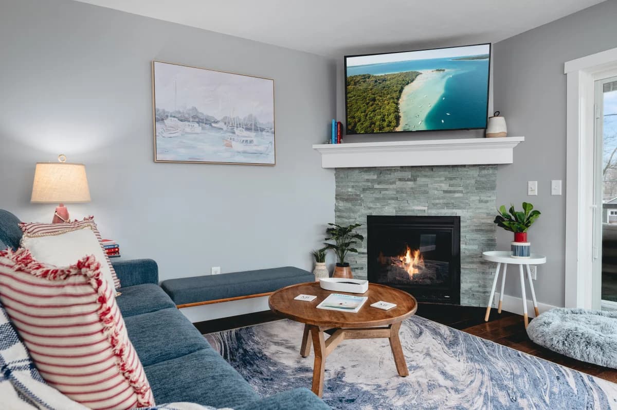 *NEW* The Harbor 3BR Townhouse Near Downtown Beaches Wineries photo 2