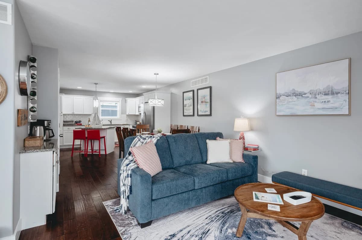 *NEW* The Harbor 3BR Townhouse Near Downtown Beaches Wineries photo 9