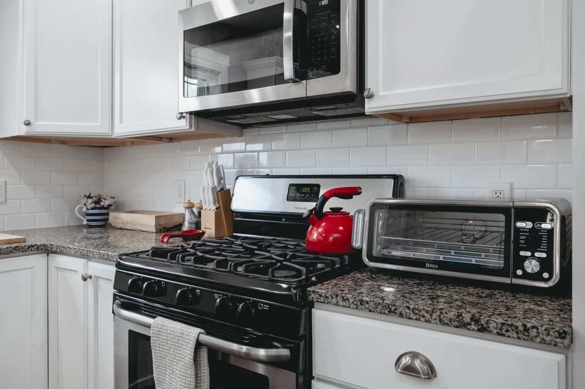 *NEW* The Harbor 3BR Townhouse Near Downtown Beaches Wineries photo 26