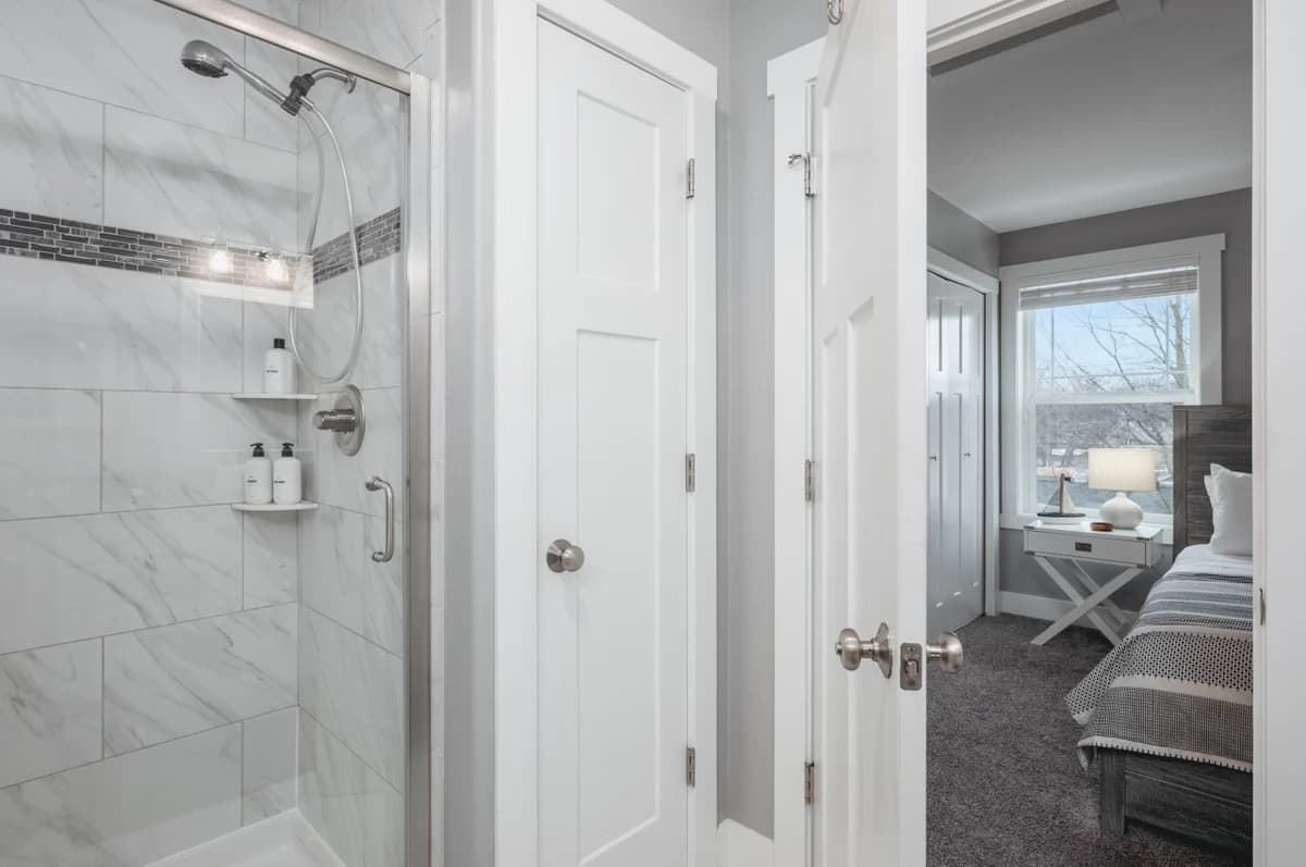 *NEW* The Harbor 3BR Townhouse Near Downtown Beaches Wineries photo 45