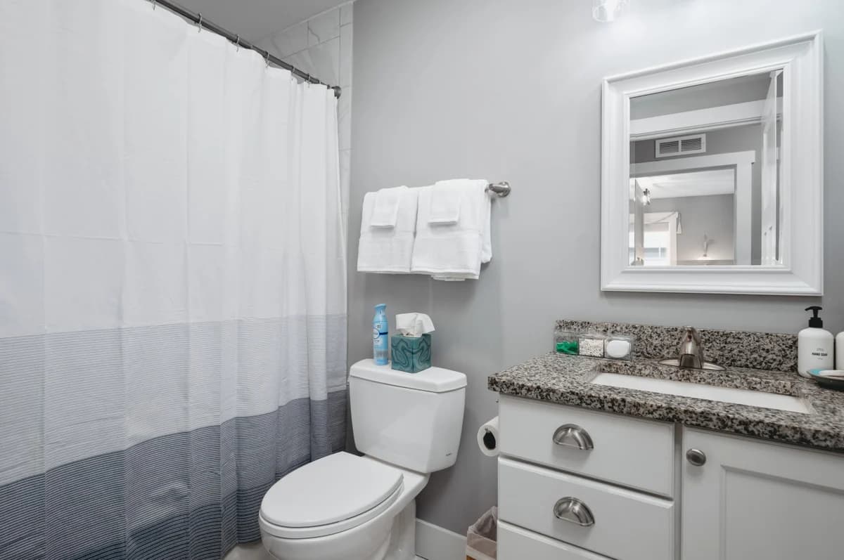 *NEW* The Harbor 3BR Townhouse Near Downtown Beaches Wineries photo 52
