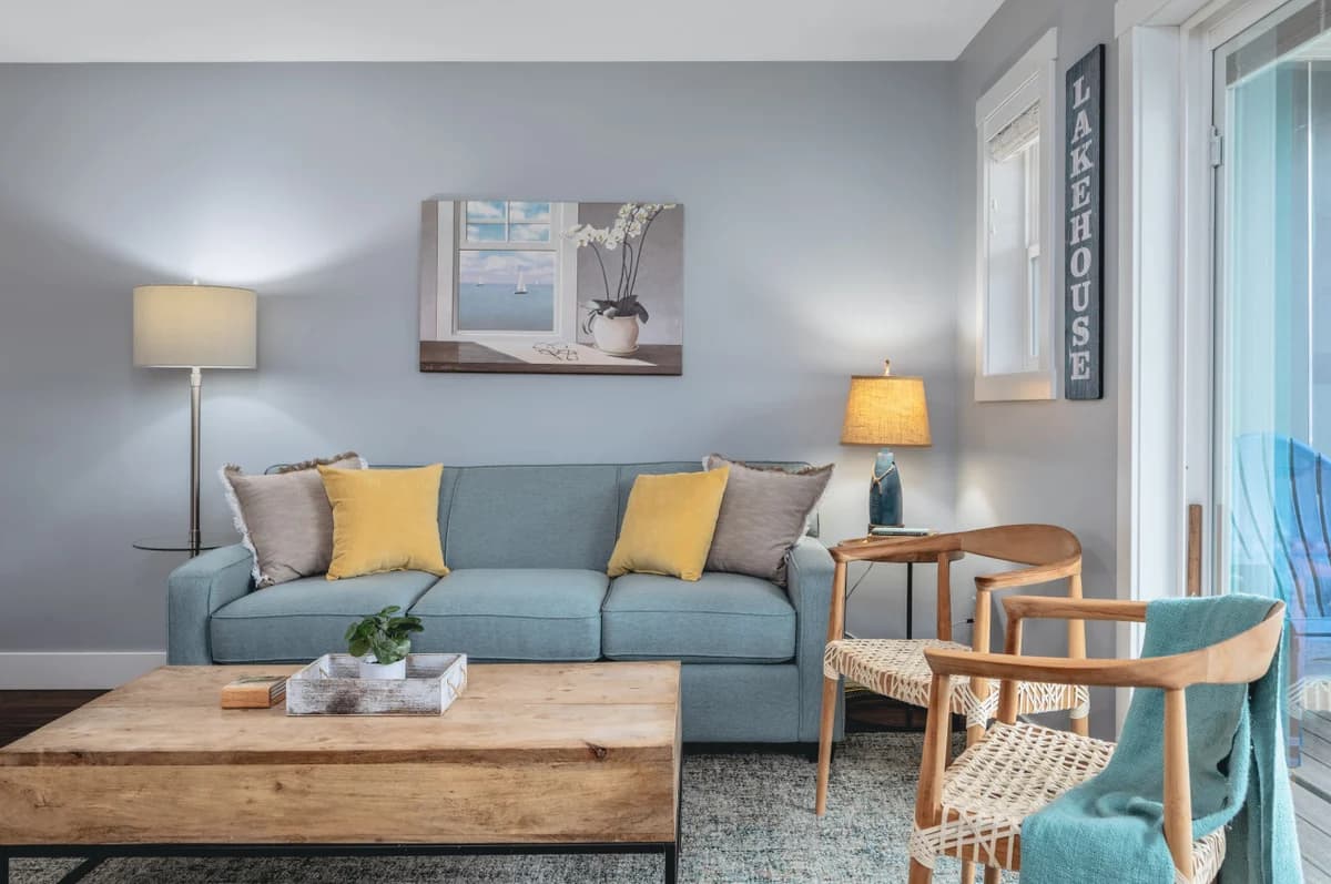 *NEW* The Marina 3BD Townhome Downtown Beaches Wineries photo 2
