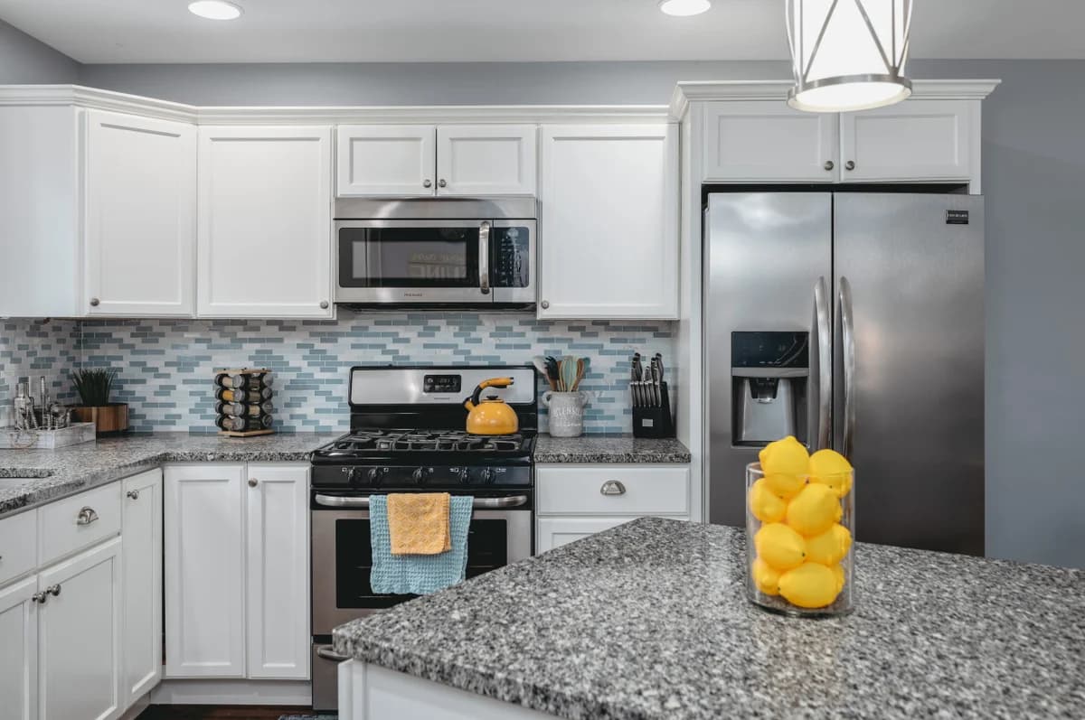 *NEW* The Marina 3BD Townhome Downtown Beaches Wineries photo 13