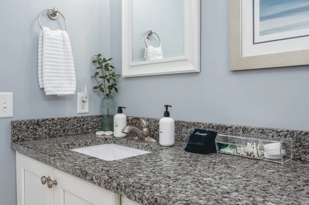 *NEW* The Marina 3BD Townhome Downtown Beaches Wineries photo 29
