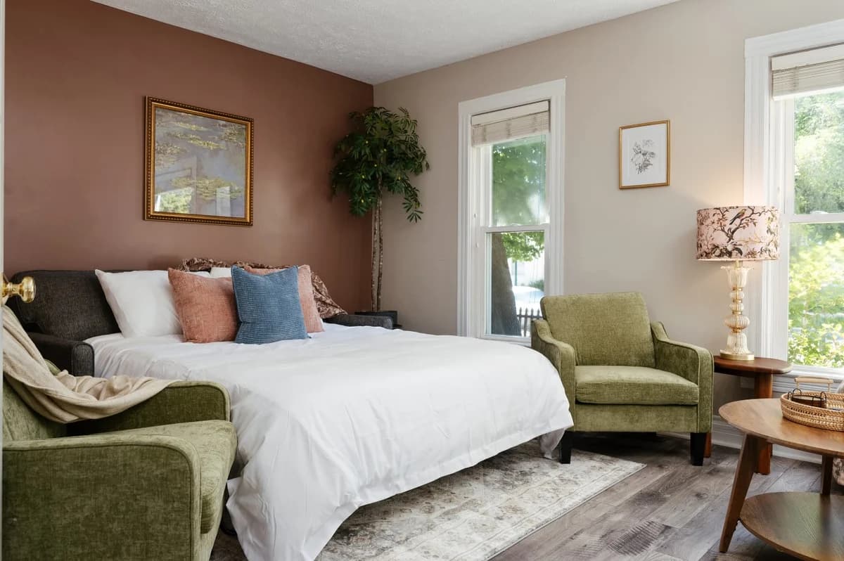 Northern Sky Cottages | 3 Houses | 8BR | 4BA | 2 Hot Tubs | Game Shed & Private Yard photo 16