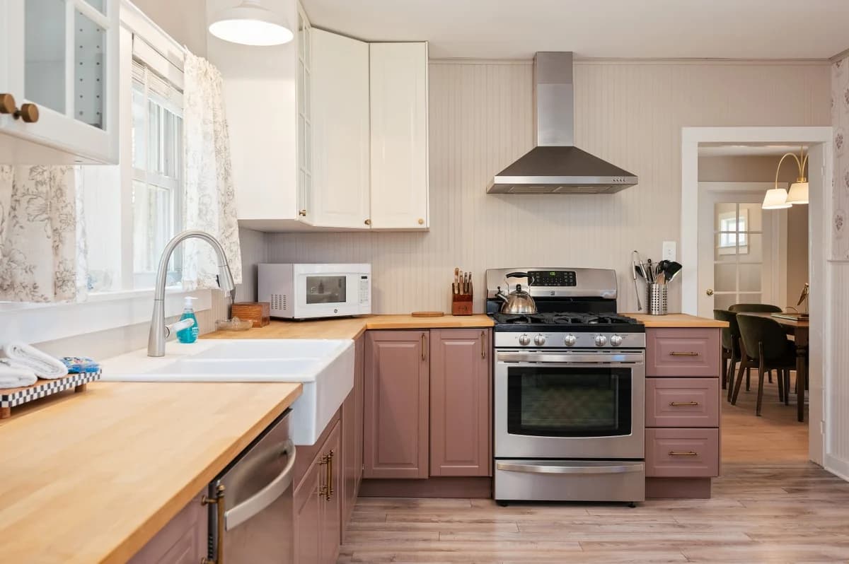 Northern Sky Cottages | 3 Houses | 8BR | 4BA | 2 Hot Tubs | Game Shed & Private Yard photo 39