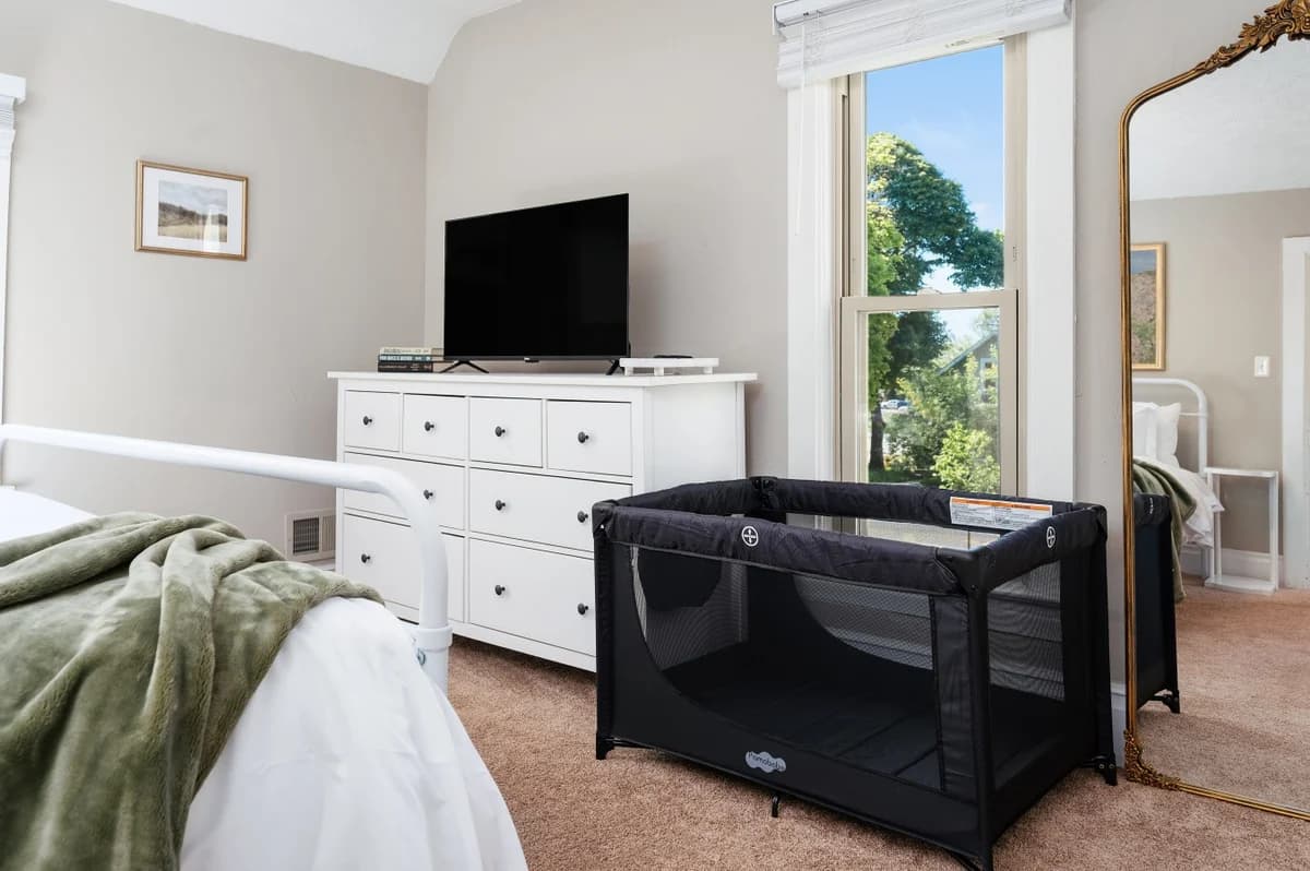 Northern Sky Cottages | 3 Houses | 8BR | 4BA | 2 Hot Tubs | Game Shed & Private Yard photo 44