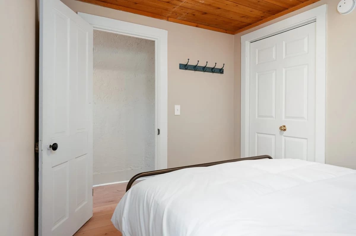 Northern Sky Cottages | 3 Houses | 8BR | 4BA | 2 Hot Tubs | Game Shed & Private Yard photo 56