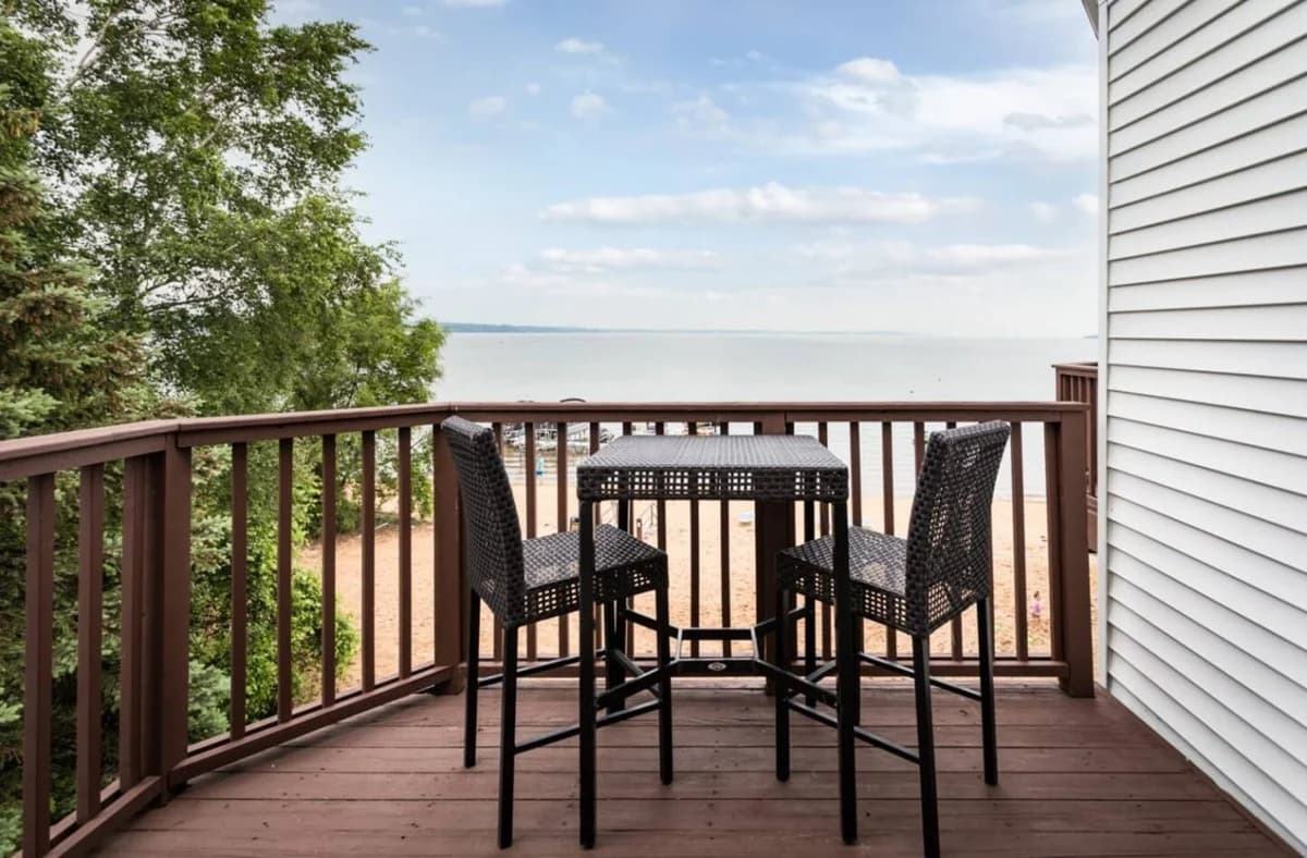 Oasis 321 | Beachfront Condo | Downtown + Tart Trail photo 5