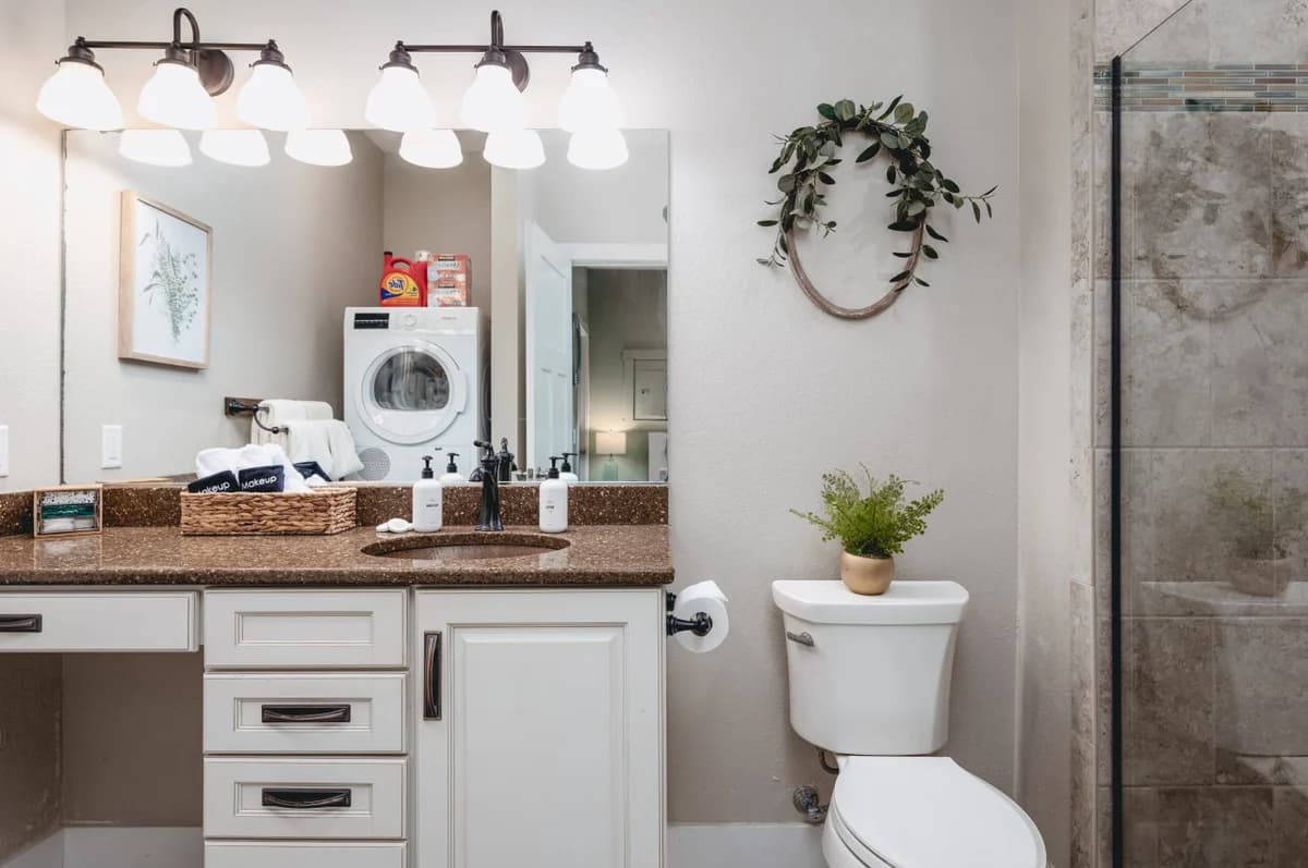 Primrose Studio: 1BR Studio near Downtown Beaches Wineries photo 6