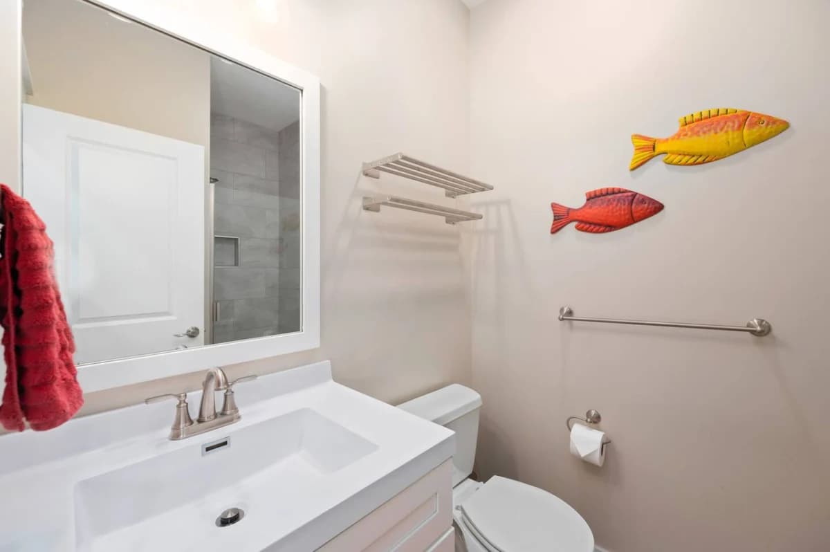 Private Hot Tub The Perch 14 |2BR |Patio |Downtown photo 12