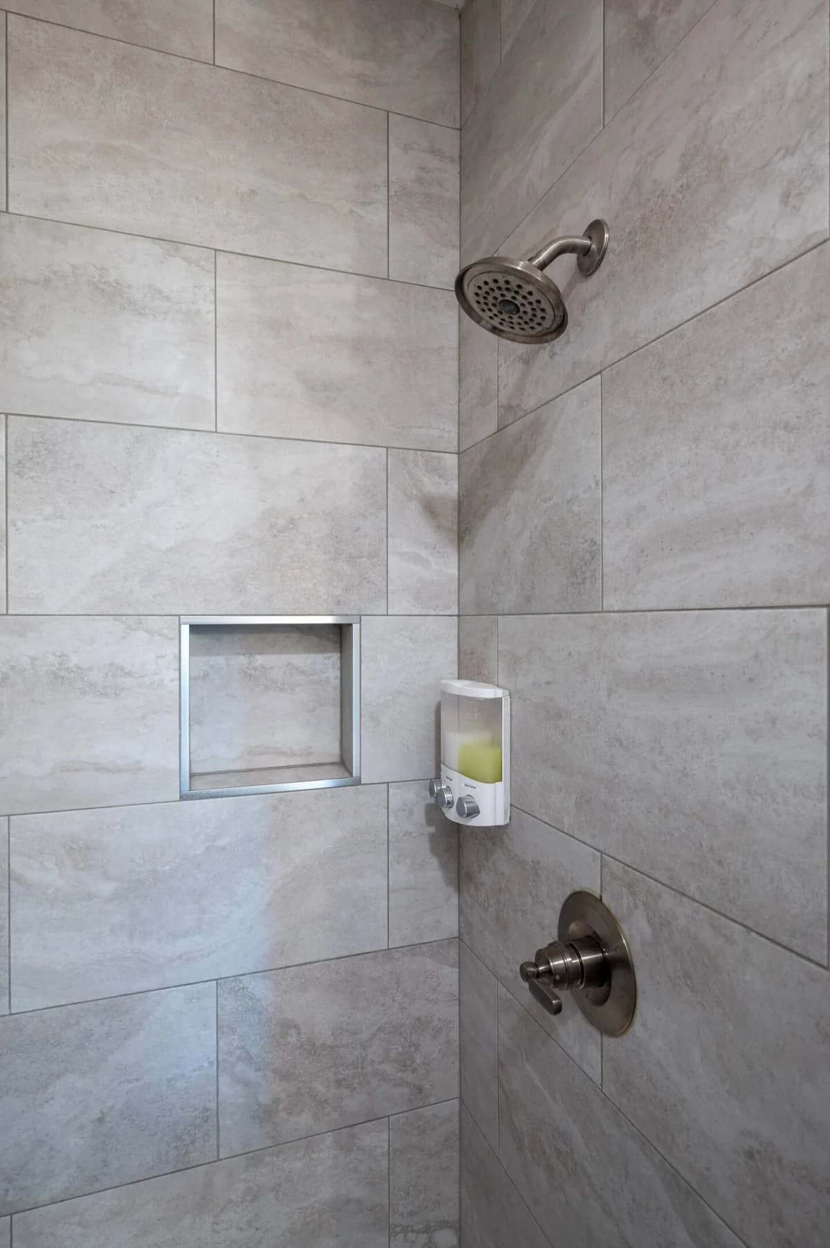 Private Hot Tub The Perch 14 |2BR |Patio |Downtown photo 15