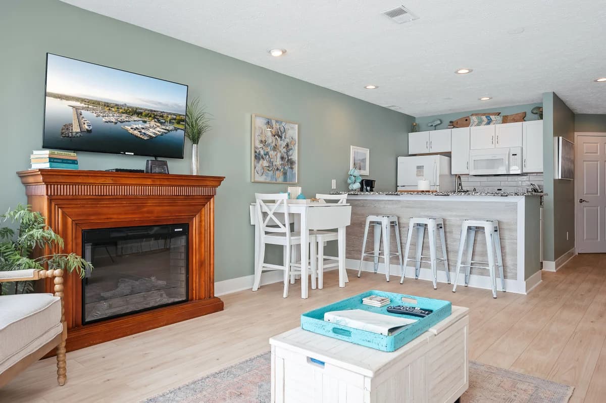 Sauna Beach Haven 106 | Beachfront Condo Near Downtown & TART Trail photo 4
