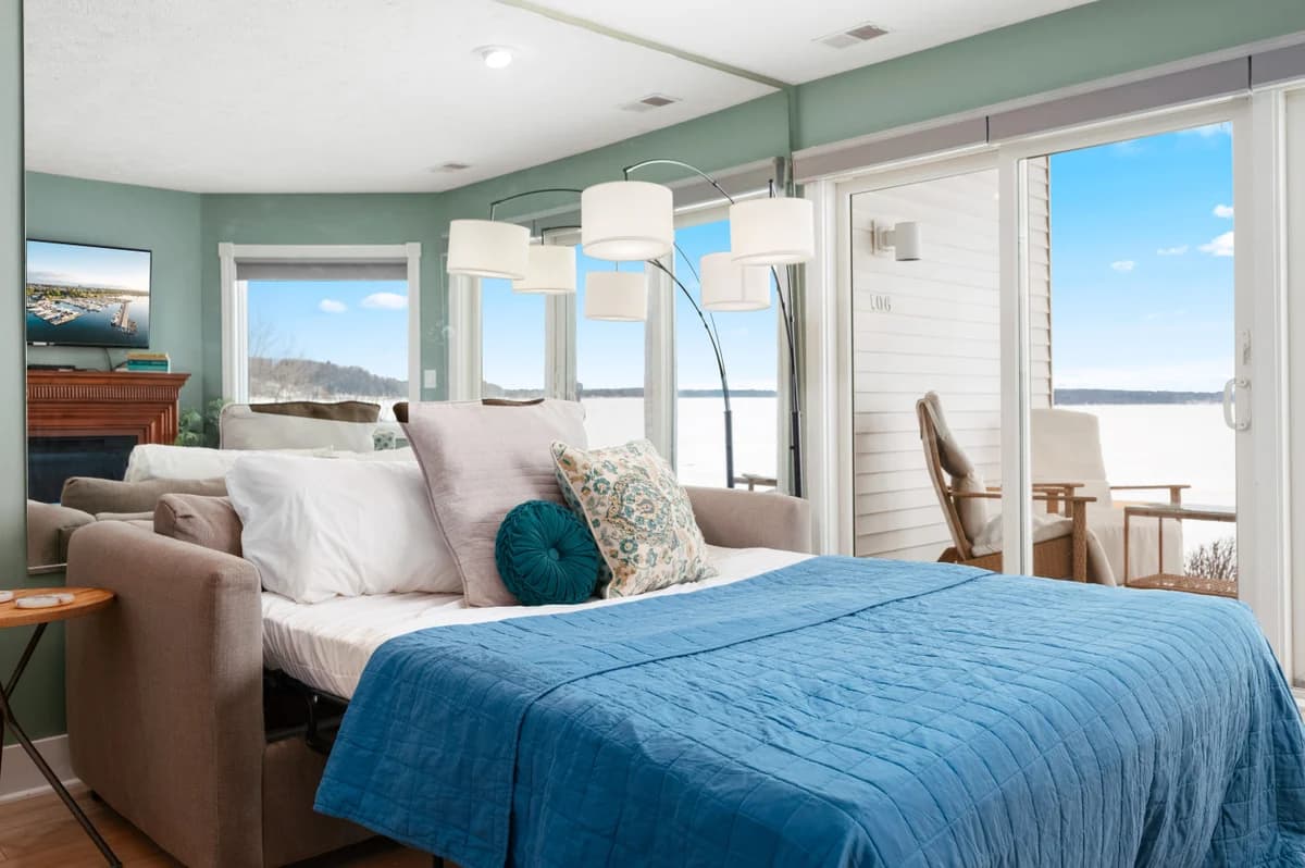 Sauna Beach Haven 106 | Beachfront Condo Near Downtown & TART Trail photo 6