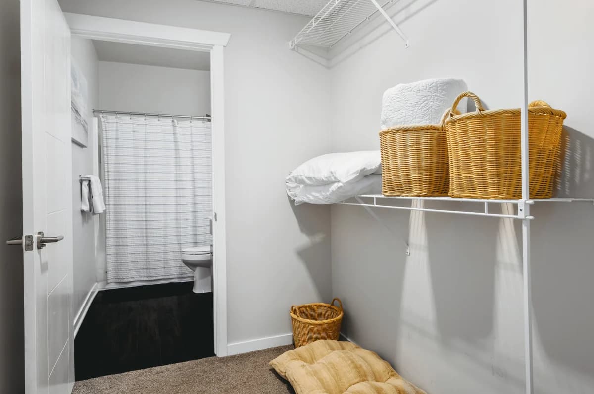 Shoreline: 2BR Condo Near Downtown, The Bay and Wineries photo 20