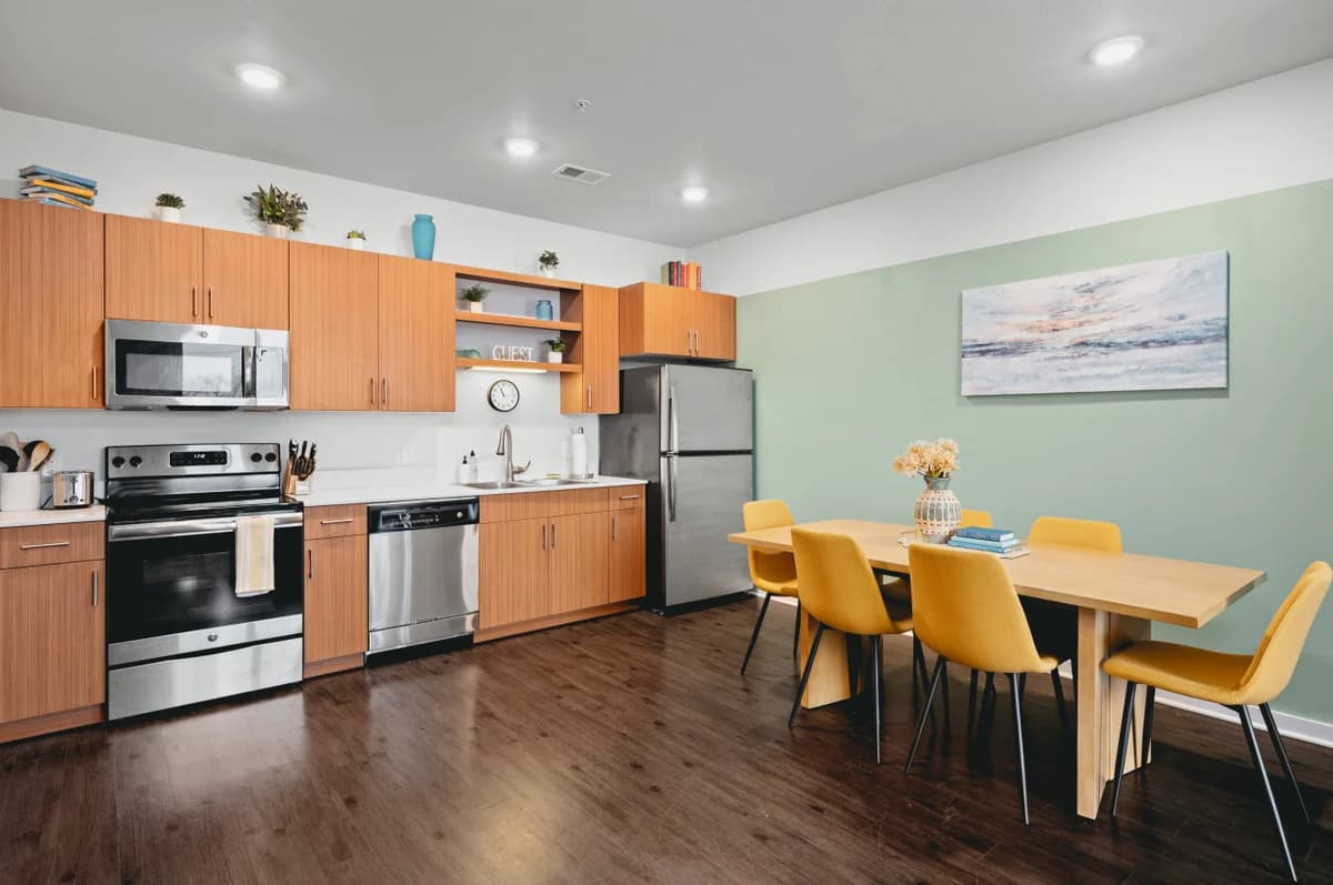 Shoreline: 2BR Condo Near Downtown, The Bay and Wineries photo 36