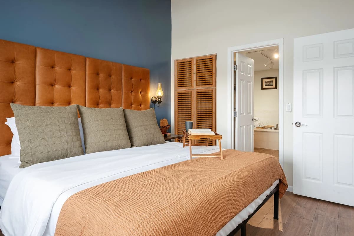 Stateroom 322 | Beachfront Condo | Downtown + Tart Trail photo 5